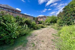 Photo 27- click for photo gallery